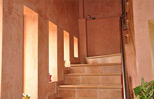 Pinturas Iglesias escalera en cerámica 