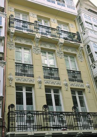 Rehabilitación de fachadas en A Coruña con Pinturas Iglesias 
