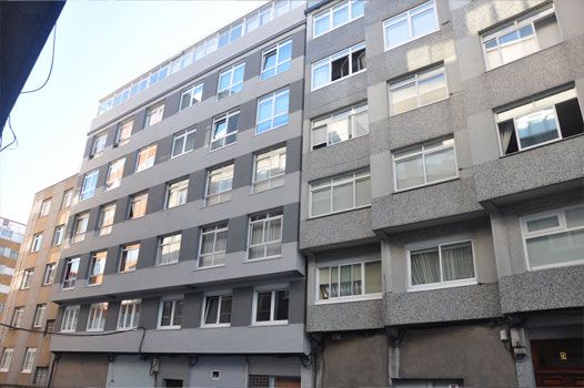 Pinturas Iglesias edificio de color blanco 
